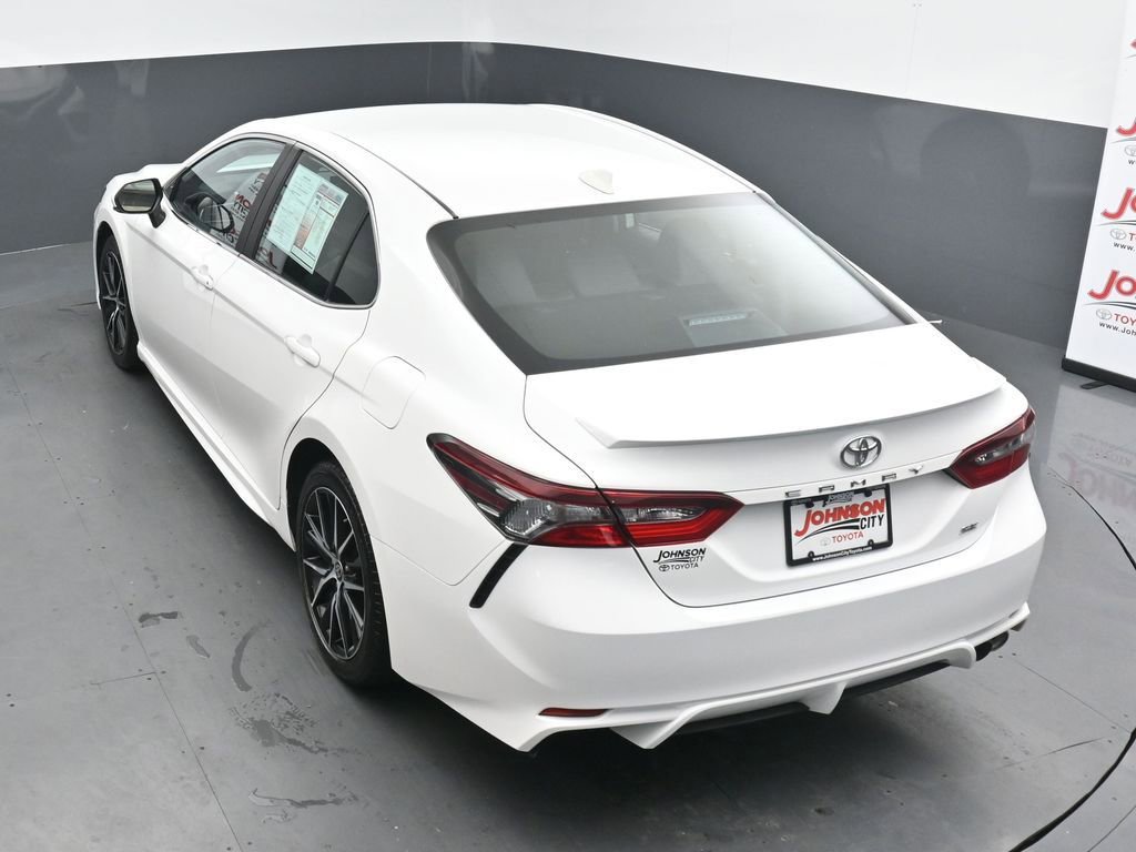 Used 2024 Toyota Camry SE FWD image 32