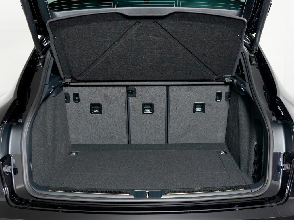 Certified 2026 Porsche Macan AWD/4WD image 14