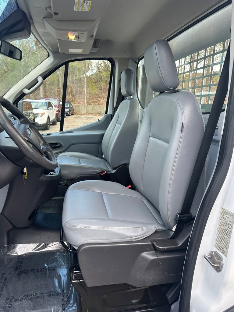 Used 2019 Ford Transit 250 138 RWD image 12