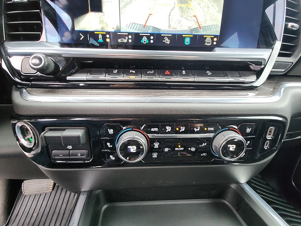 Used 2024 Chevrolet Silverado 3500 LTZ w/ LTZ Convenience Package image 24