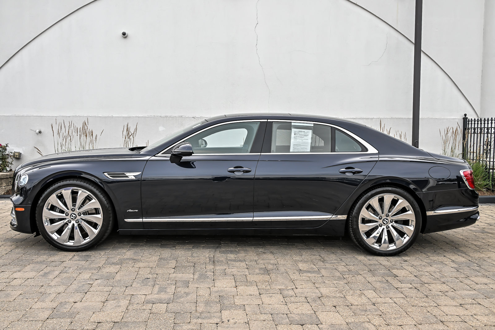 Certified 2023 Bentley Flying Spur Plug-In Hybrid AWD/4WD image 10