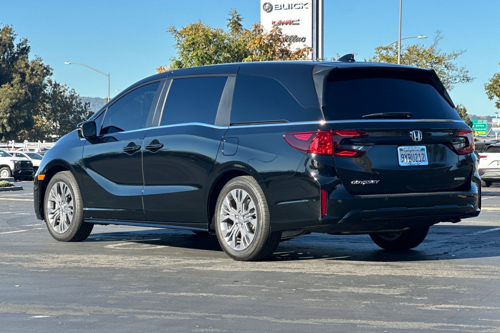 Used 2026 Honda Odyssey Touring image 6