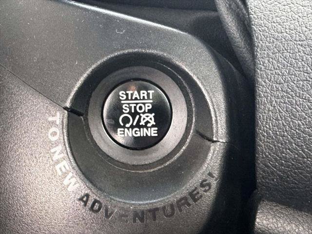 Used 2016 Jeep Renegade Limited AWD/4WD image 20