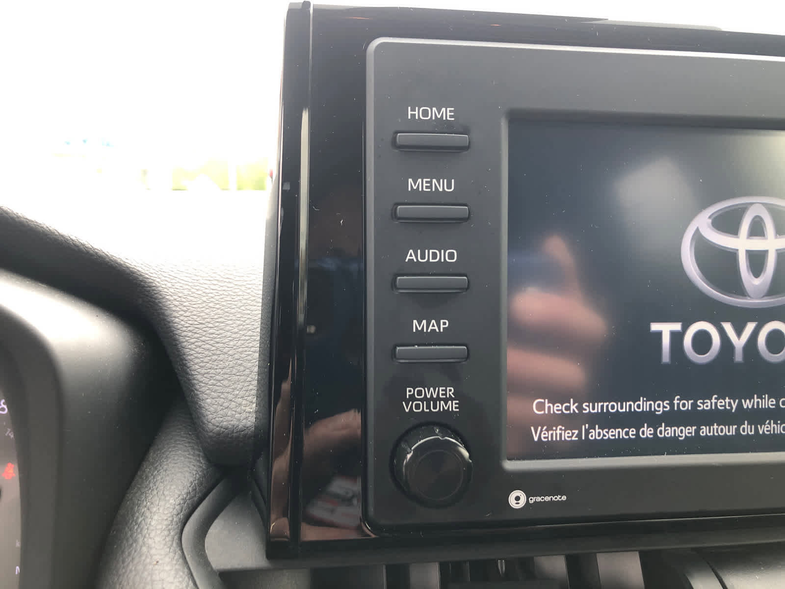 Used 2021 Toyota RAV4 LE AWD/4WD image 12