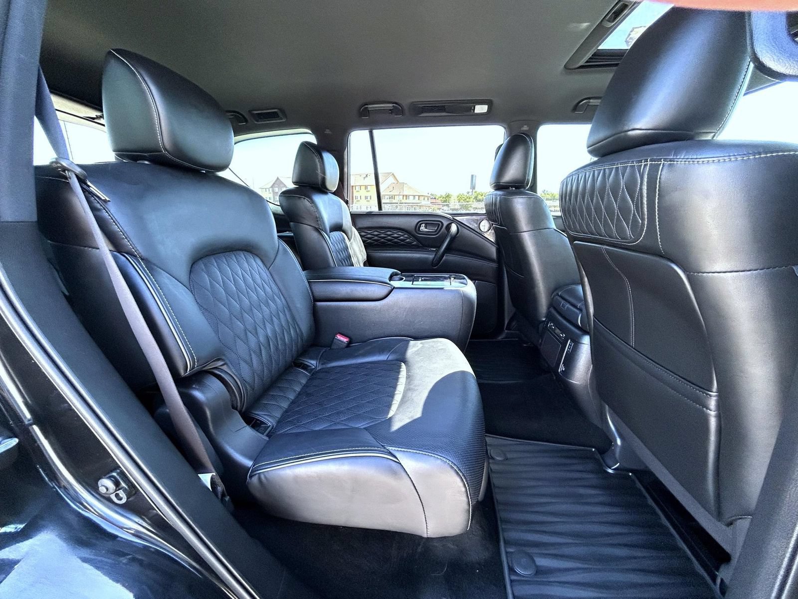 Used 2024 INFINITI QX80 Sensory w/ Cargo Package AWD/4WD image 19