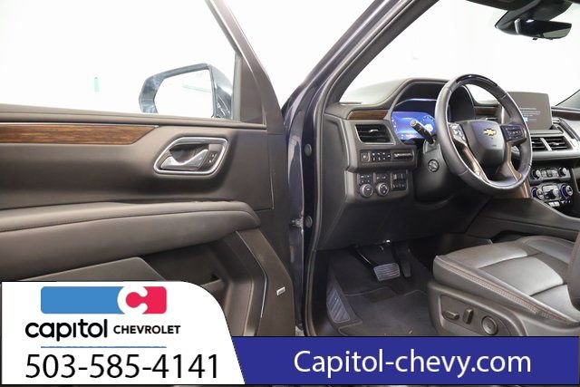 Used 2024 Chevrolet Suburban High Country w/ Advanced Technology Package image 9