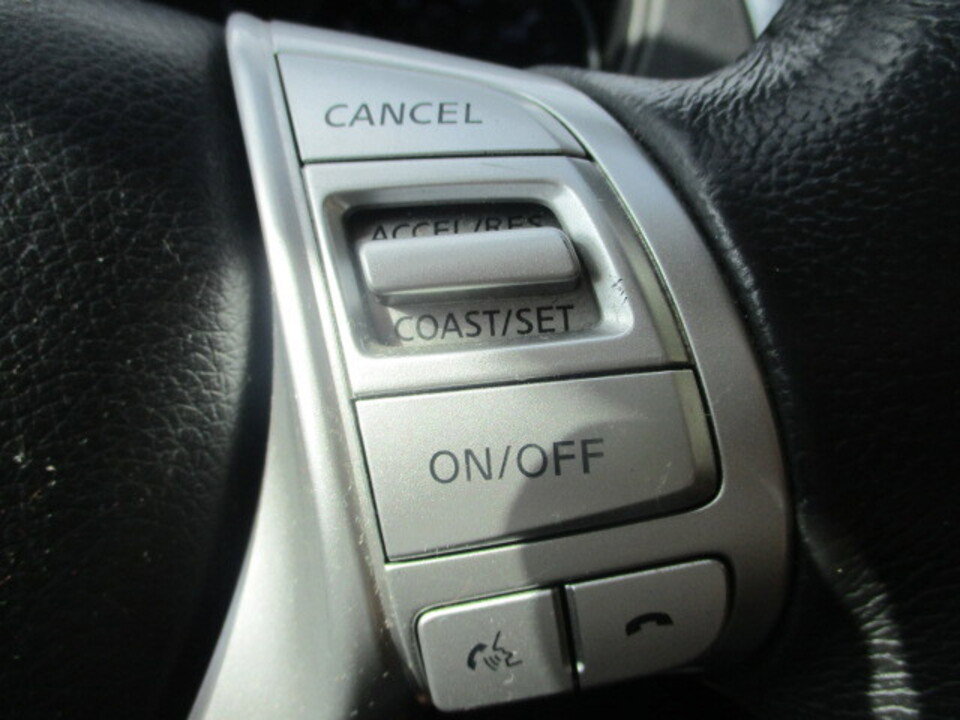 Used 2014 Nissan Rogue SL image 35