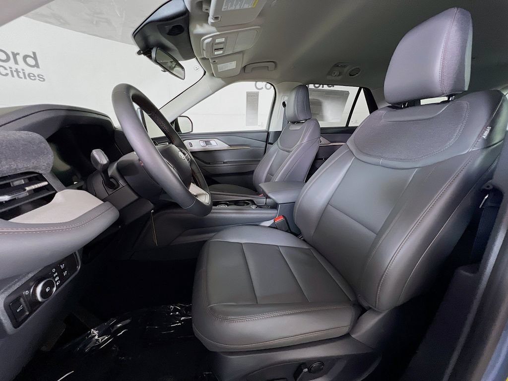 New 2026 Ford Explorer Active w/ Active Comfort Package AWD/4WD image 26
