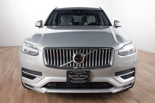 Used 2023 Volvo XC90 T8 Ultimate AWD/4WD image 2