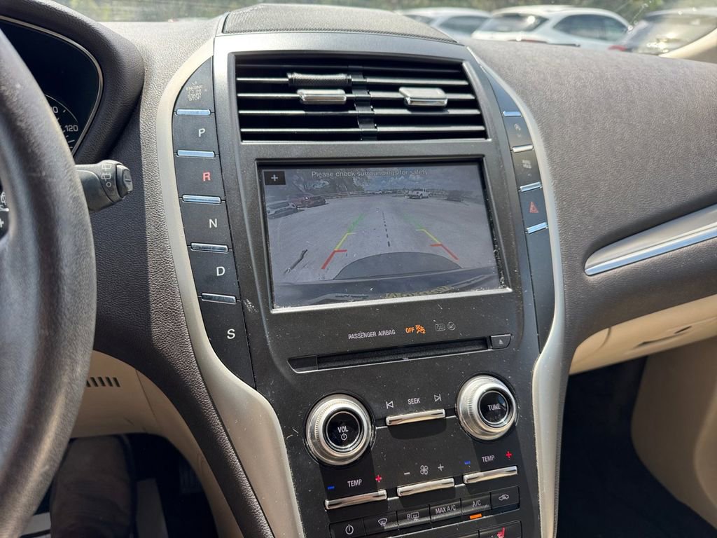 Used 2017 Lincoln MKC Premiere FWD image 36