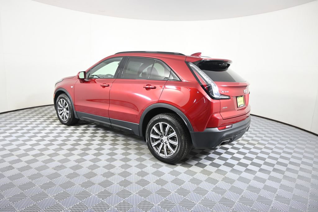 Used 2019 Cadillac XT4 Sport w/ Driver Awareness Package AWD/4WD image 4