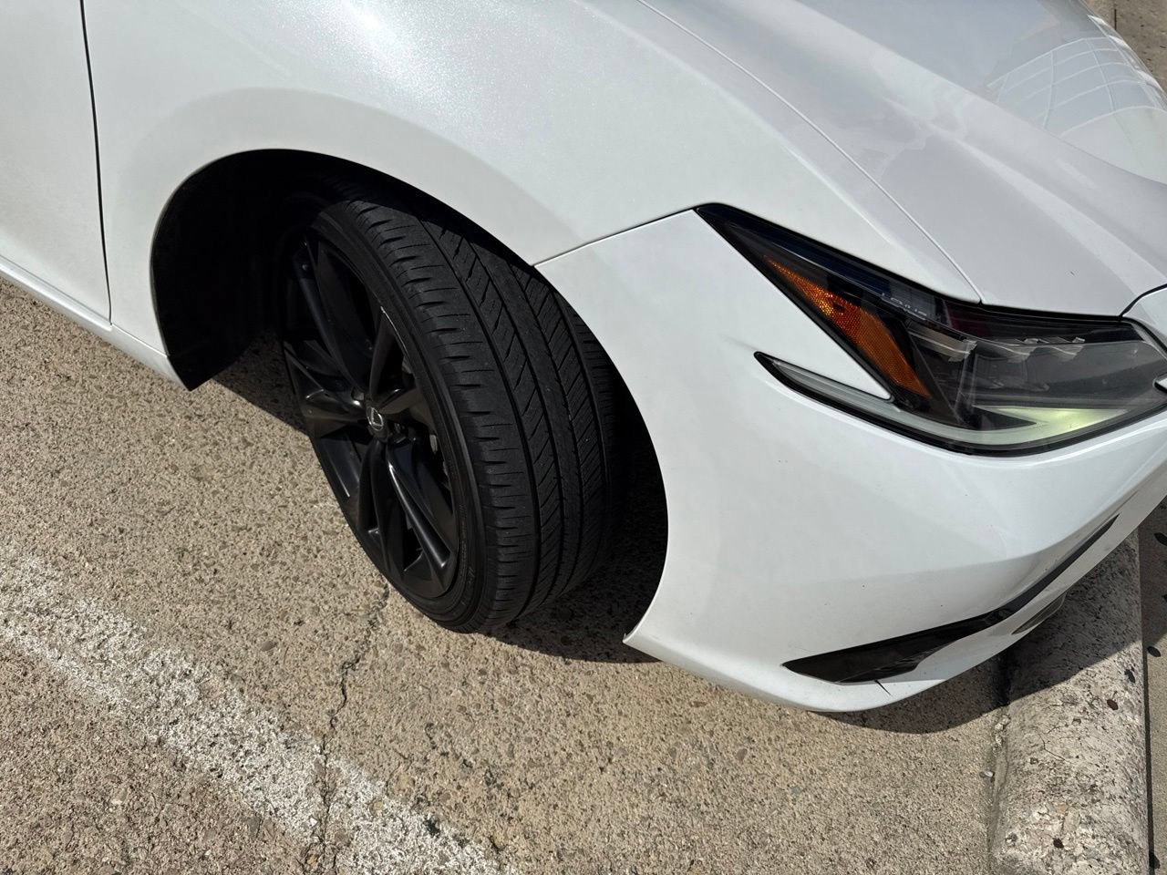 Used 2023 Lexus ES 350 F Sport w/ Accessory Package (Z2) FWD image 10