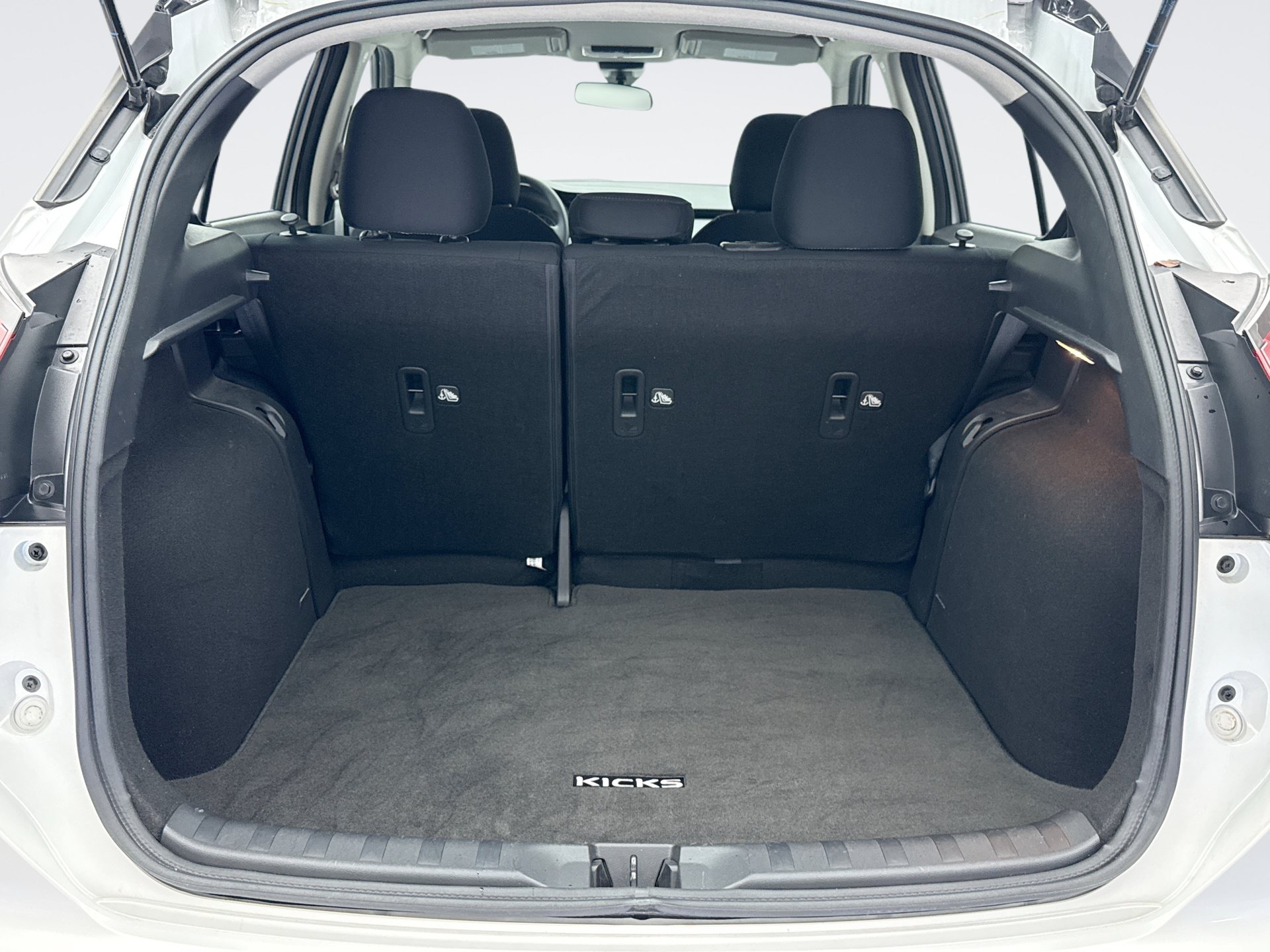 Used 2023 Nissan Kicks SV FWD image 20