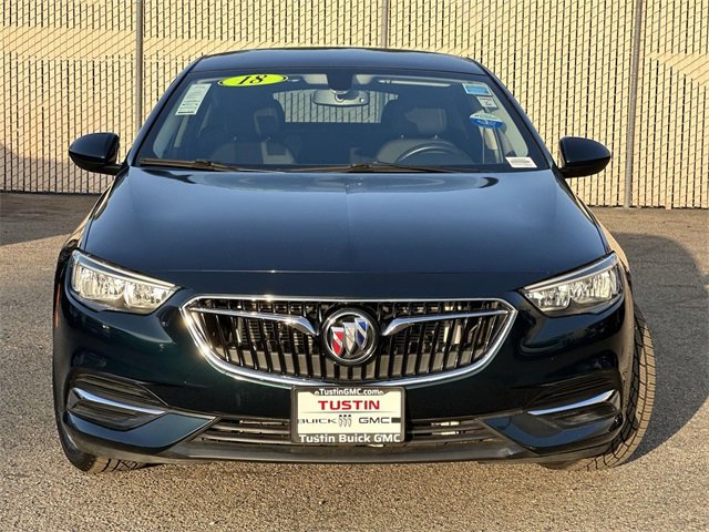 Used 2018 Buick Regal Preferred image 2