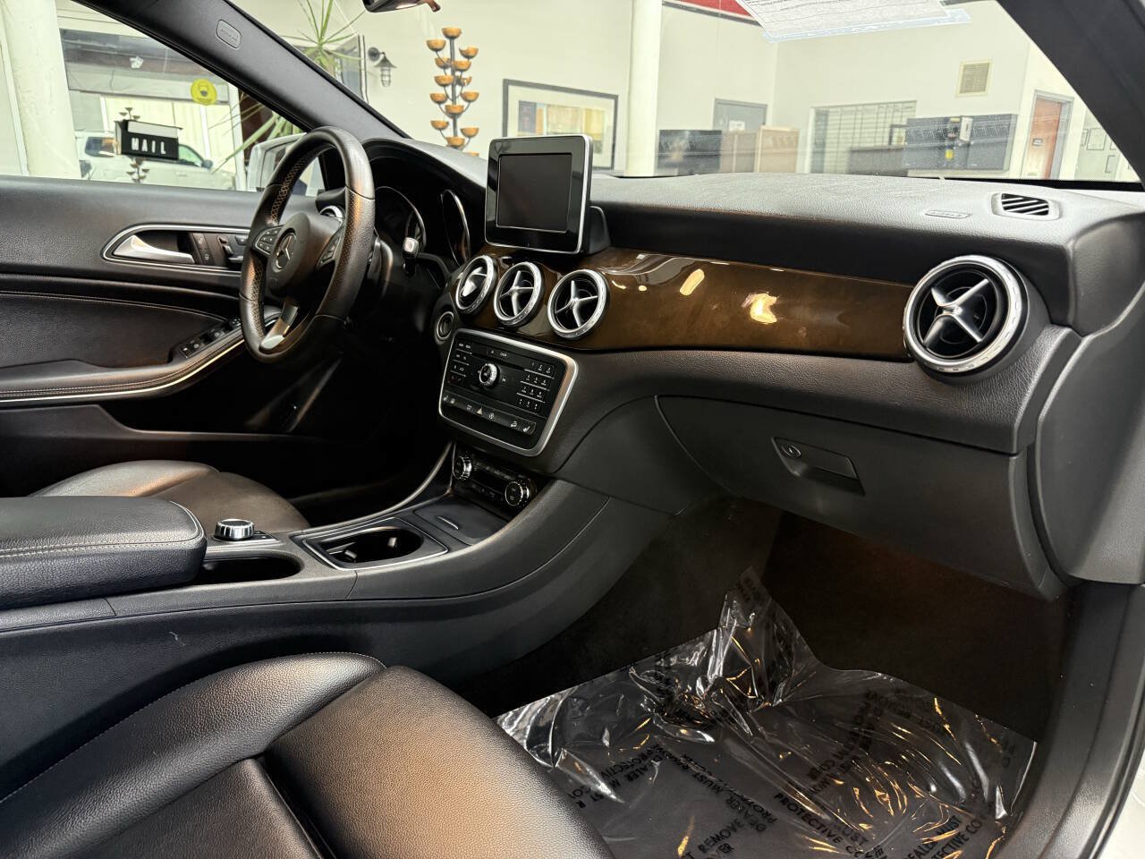 Used 2017 Mercedes-Benz GLA 250 4MATIC image 18