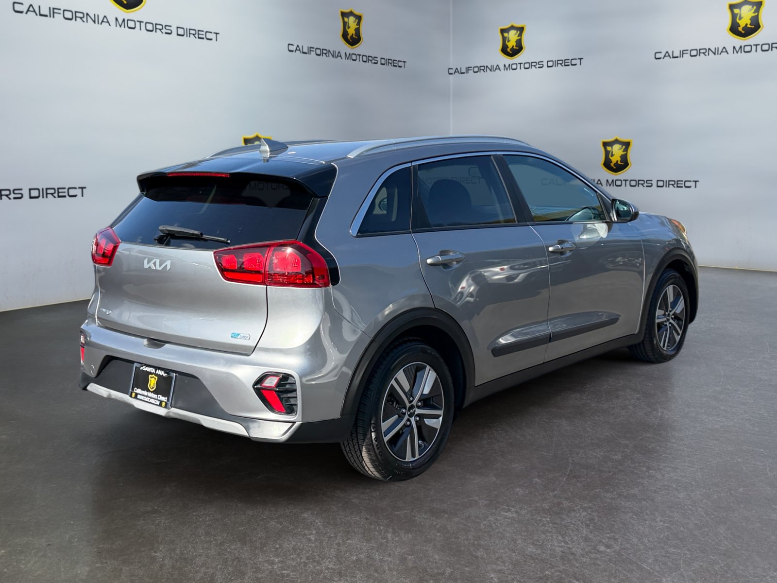 Used 2022 Kia Niro LXS w/ Digital Cluster Package FWD image 4