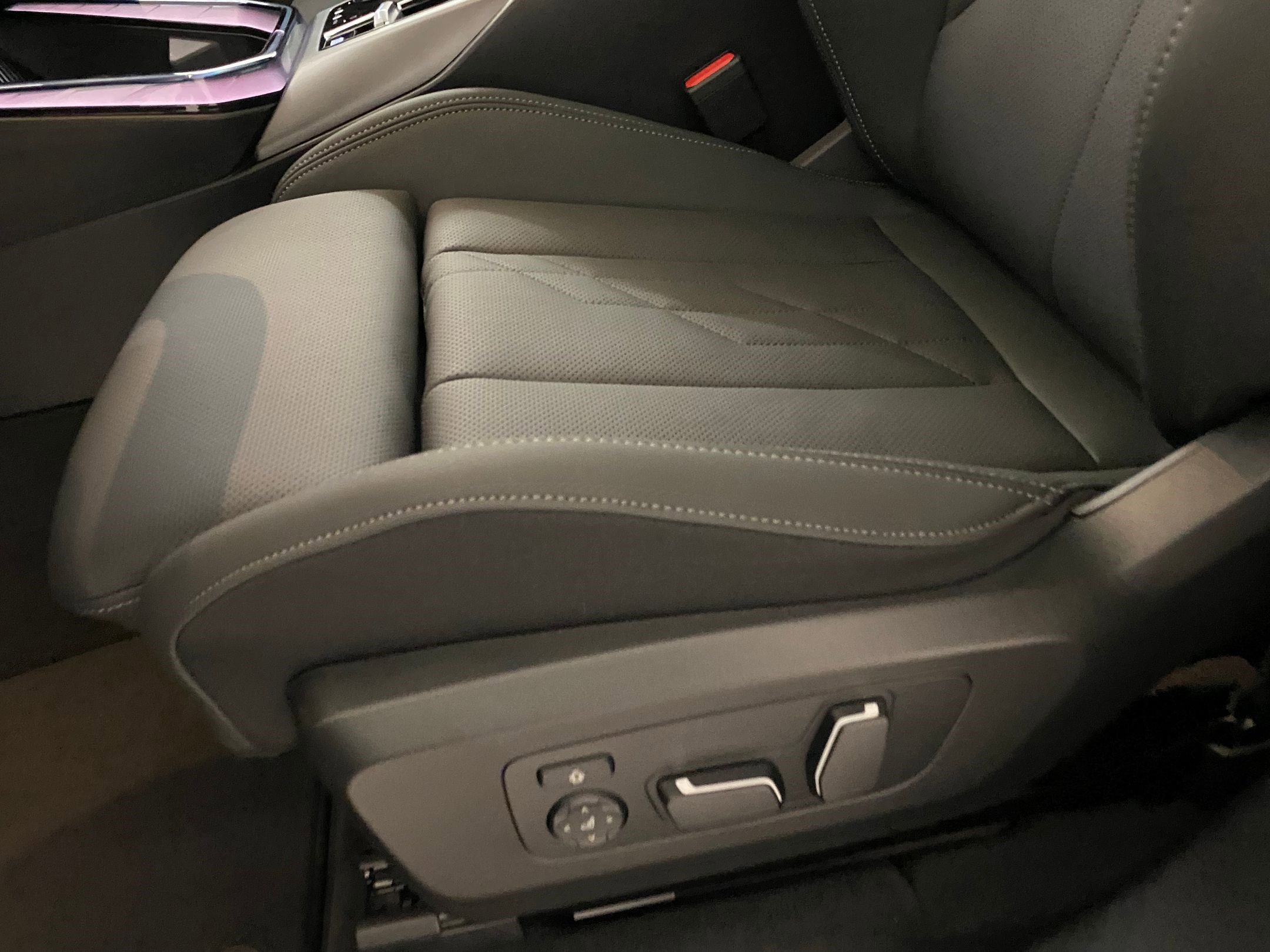 New 2026 BMW X3 xDrive30 w/ Convenience Package image 12