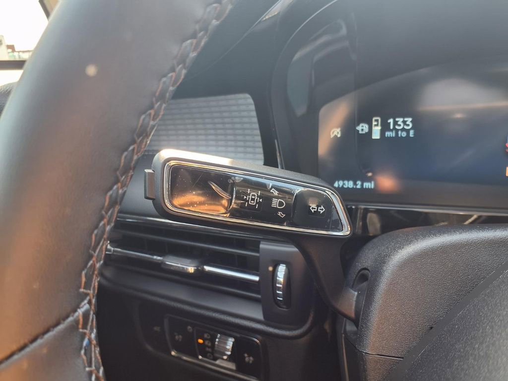 Used 2024 Lincoln Corsair FWD w/ Equipment Group 101A image 18