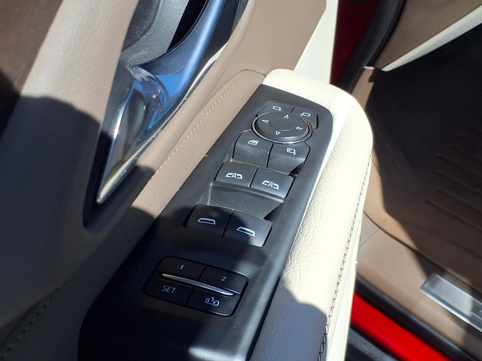 Used 2021 GMC Yukon XL Denali w/ Denali Premium Package AWD/4WD image 22