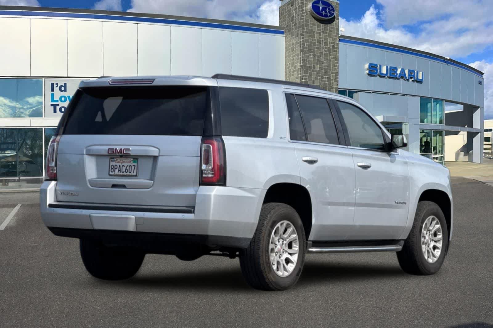 Used 2018 GMC Yukon SLT AWD/4WD image 2