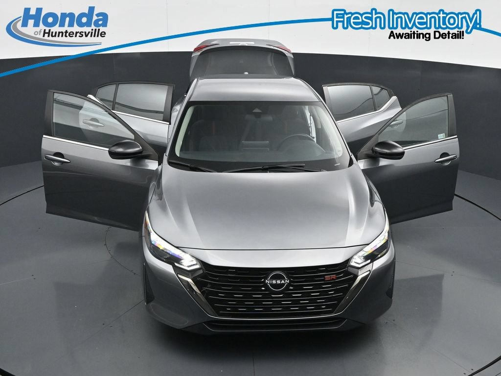 Used 2025 Nissan Sentra SR FWD image 46