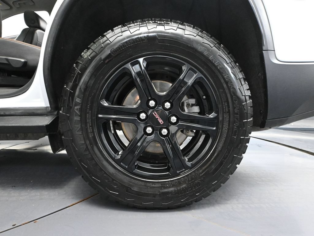 Used 2021 GMC Acadia AT4 w/ Trailering Package AWD/4WD image 10
