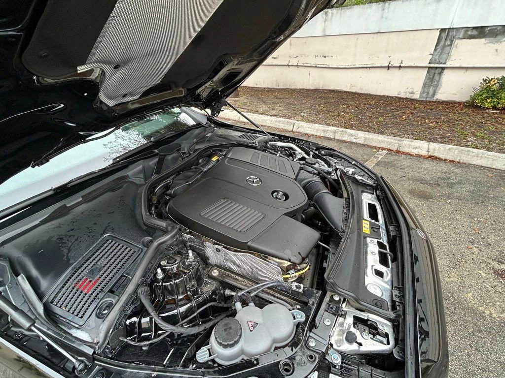 Used 2025 Mercedes-Benz C 300 4MATIC Sedan image 33