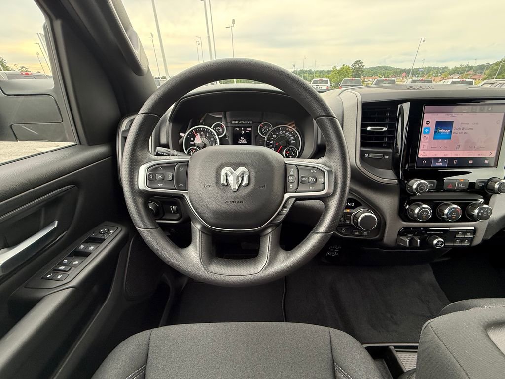 New 2026 RAM 1500 Express AWD/4WD image 10