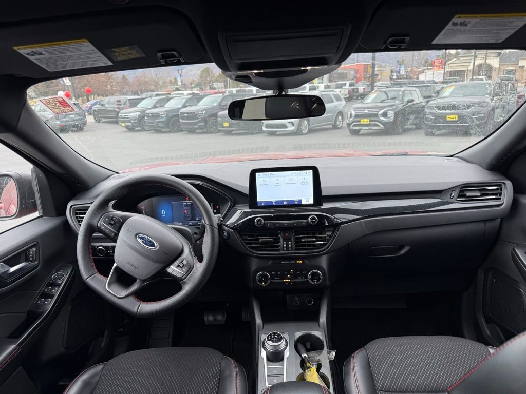 Used 2025 Ford Escape ST-Line image 17