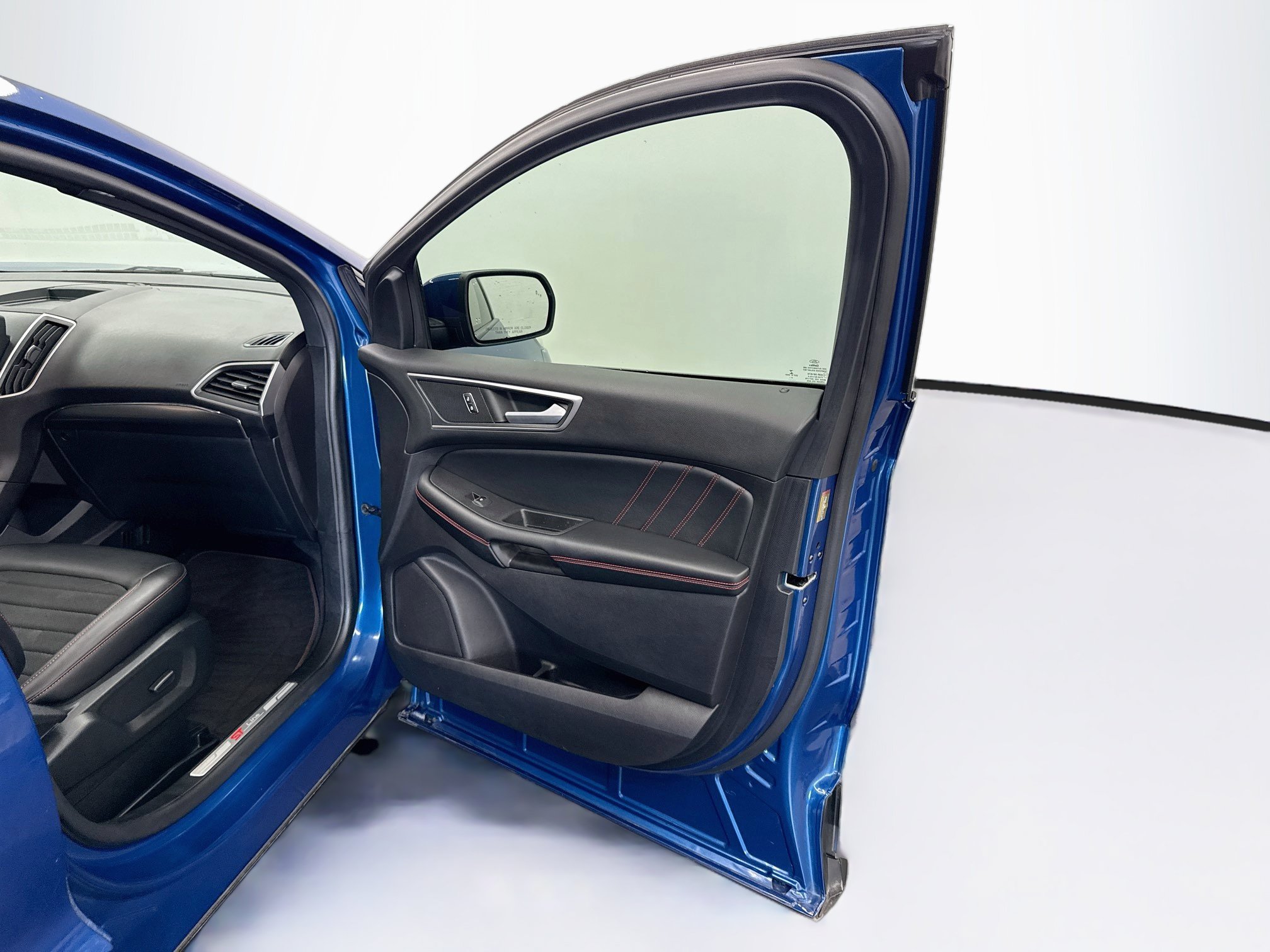 Used 2022 Ford Edge ST-Line AWD/4WD image 31