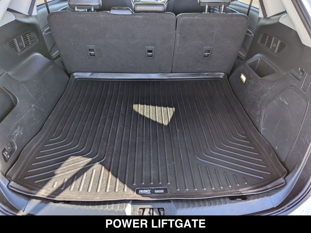 Used 2019 Ford Edge Titanium w/ Equipment Group 301A AWD/4WD image 28