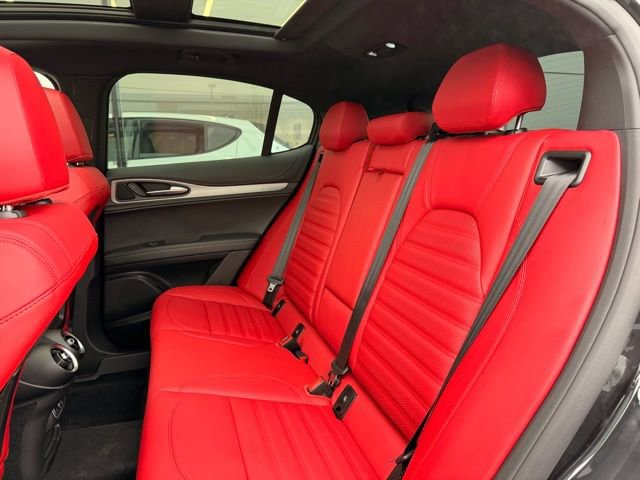 New 2026 Alfa Romeo Stelvio Sprint image 9