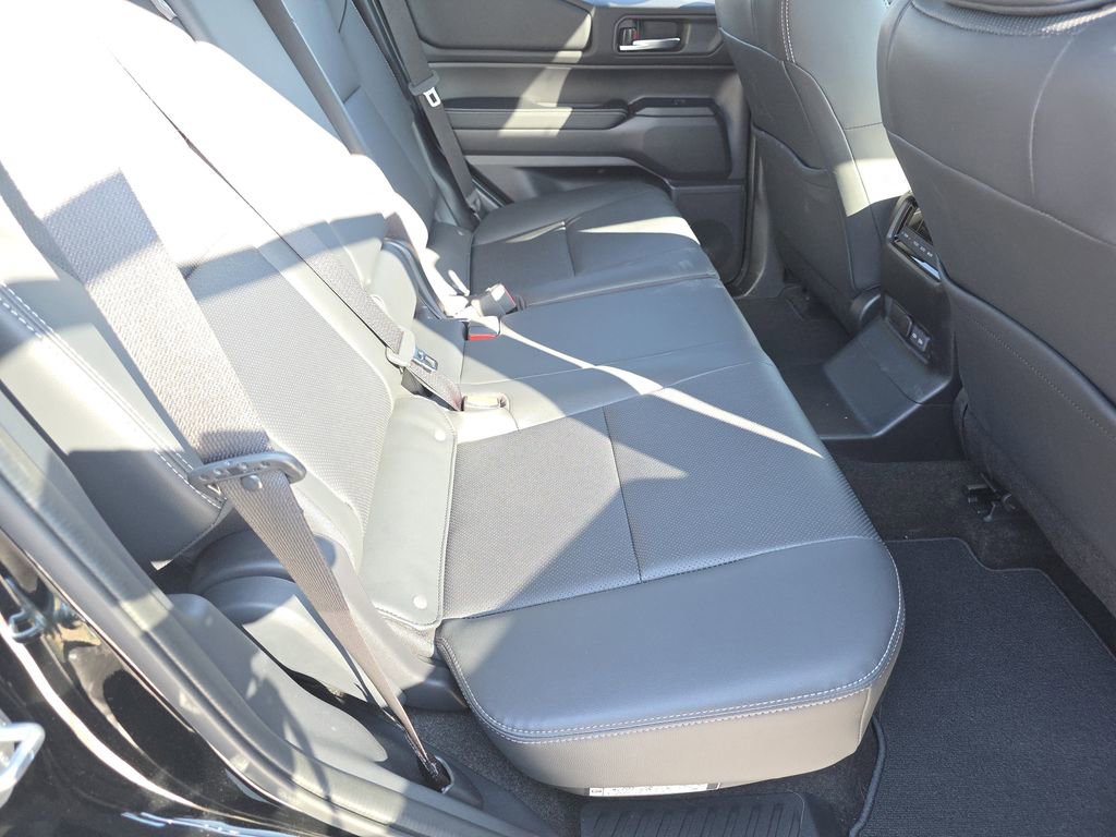 Used 2025 Toyota Land Cruiser image 25