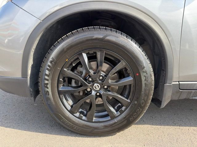 Used 2018 Nissan Rogue SV w/ Premium Package image 26