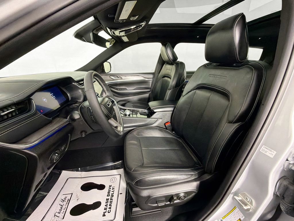 Used 2024 Jeep Grand Cherokee L Overland w/ Trailer Tow Package image 22