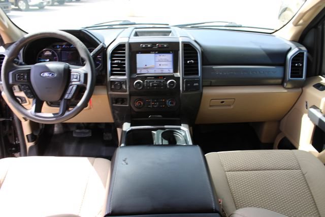Used 2019 Ford F250 XLT w/ XLT Premium Package AWD/4WD image 16