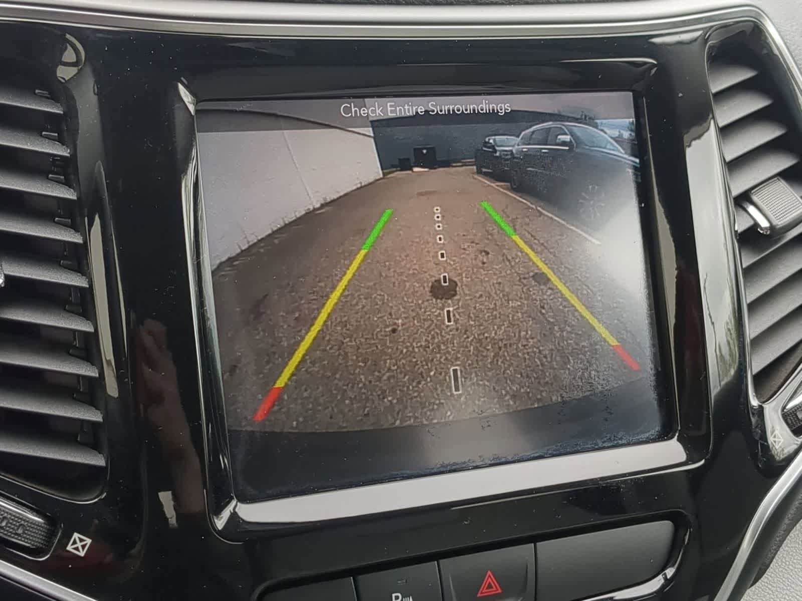 Certified 2019 Jeep Cherokee Limited AWD/4WD image 29