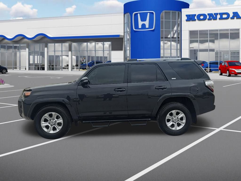 Used 2024 Toyota 4Runner SR5 Premium w/ Moonroof Package RWD image 5