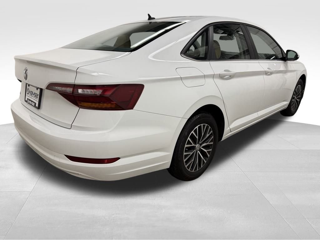 Used 2019 Volkswagen Jetta SE w/ Cold Weather Package image 8