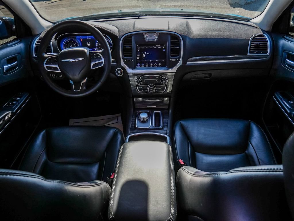 Used 2022 Chrysler 300 Touring L RWD image 22