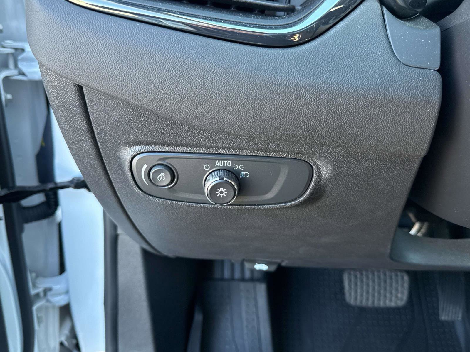 Used 2024 Chevrolet Equinox RS image 14