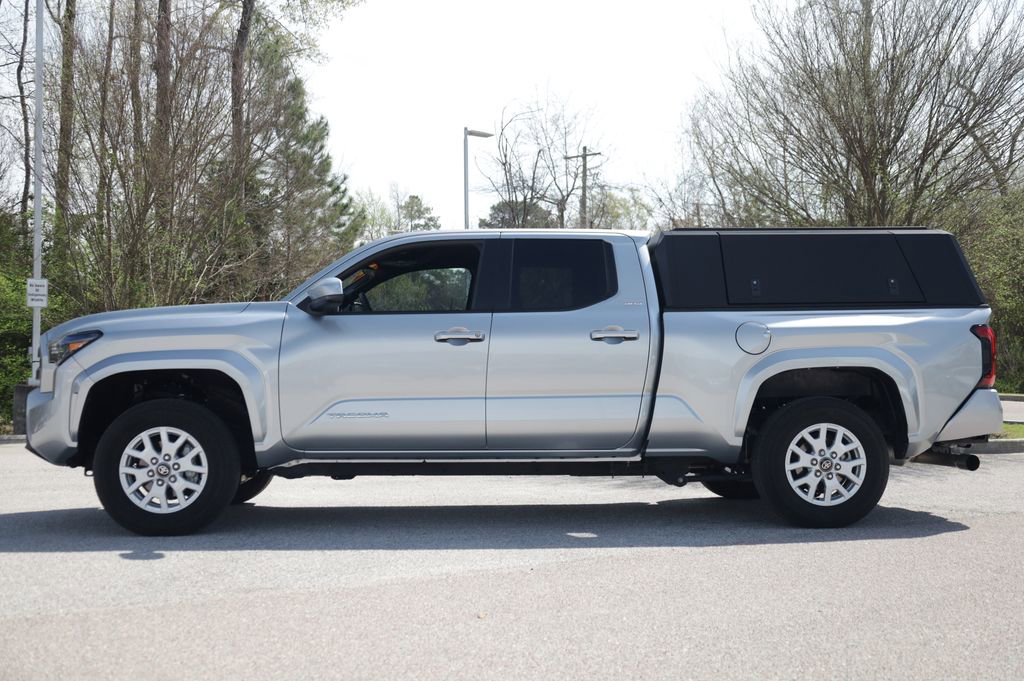Used 2024 Toyota Tacoma SR5 AWD/4WD image 3