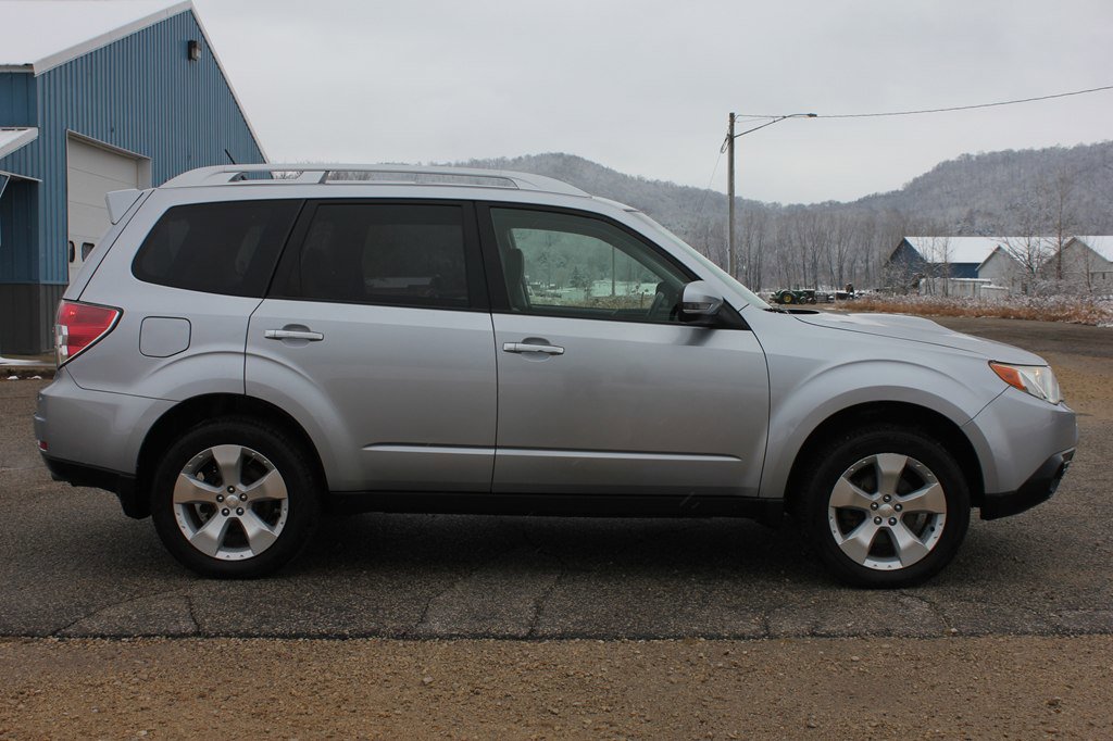 Used 2011 Subaru Forester 2.5XT Touring w/ Popular Equipment Group 1B image 4