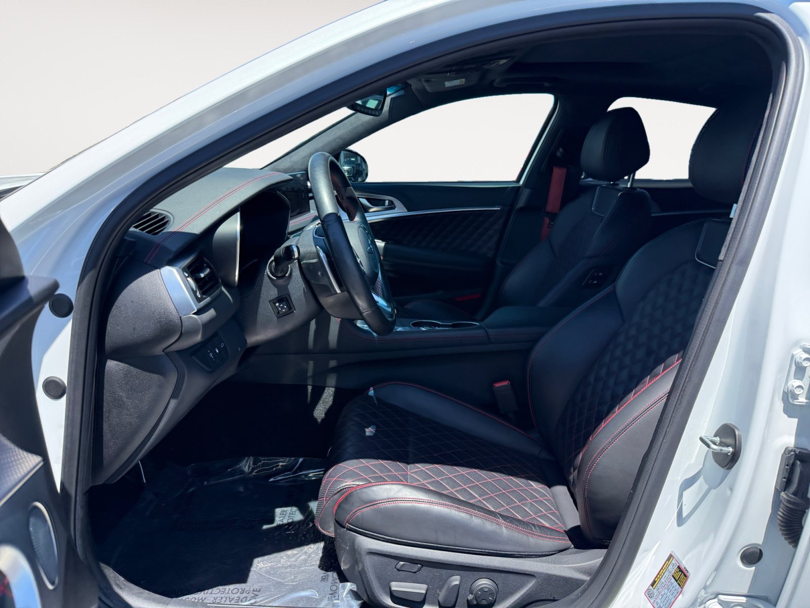 Used 2022 Genesis G70 3.3T RWD image 10