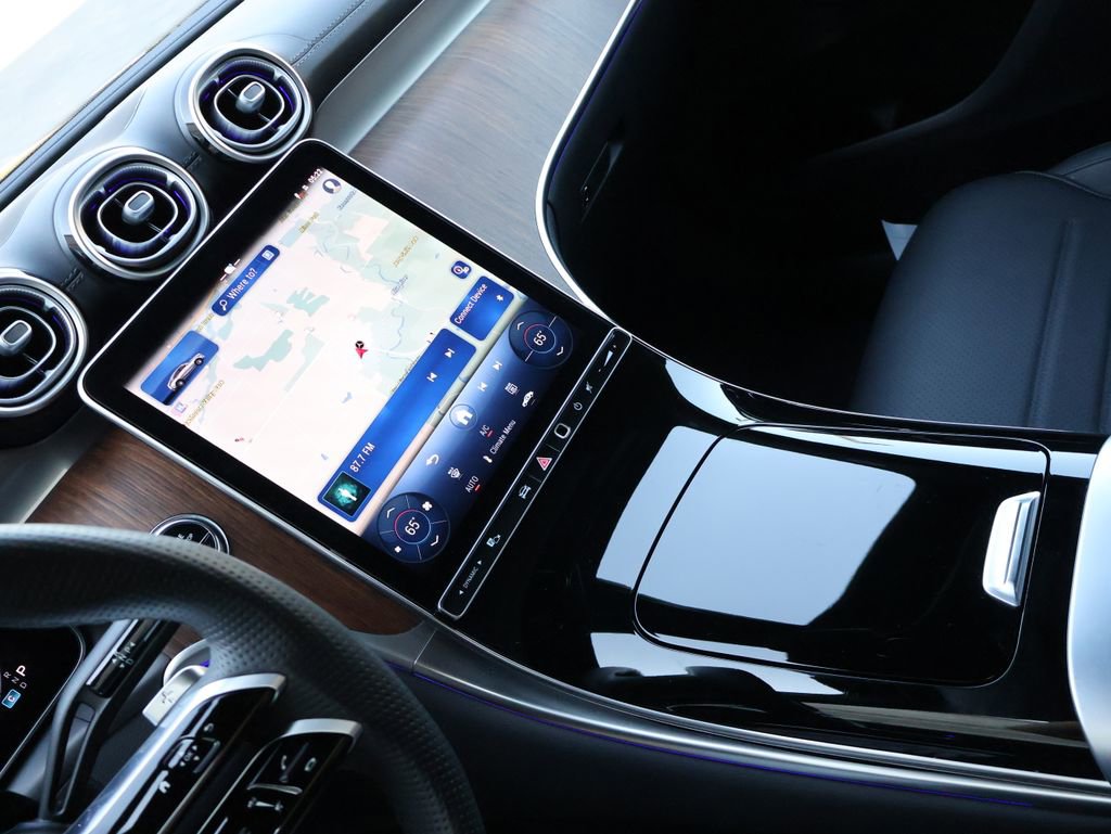 Used 2025 Mercedes-Benz GLC 300 4MATIC image 21