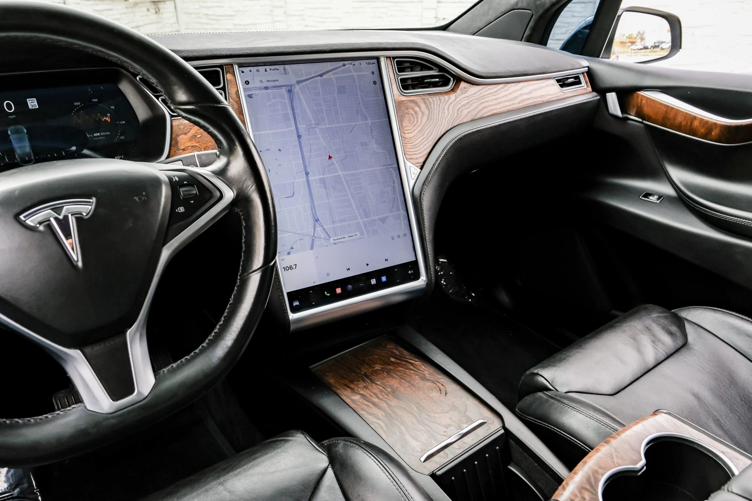 Used 2017 Tesla Model X 90D image 28