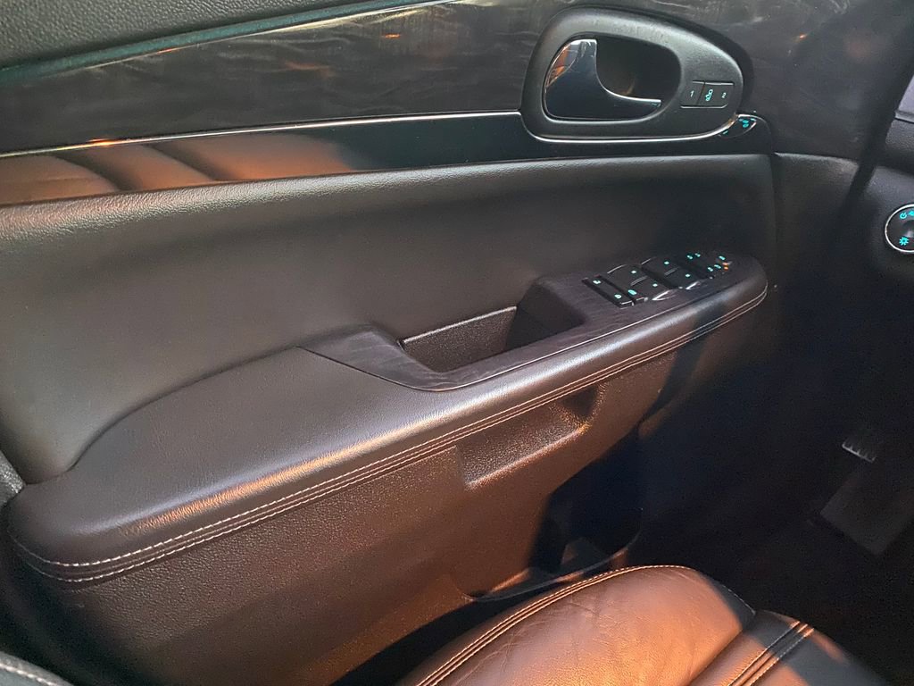 Used 2017 Buick Enclave Premium image 31
