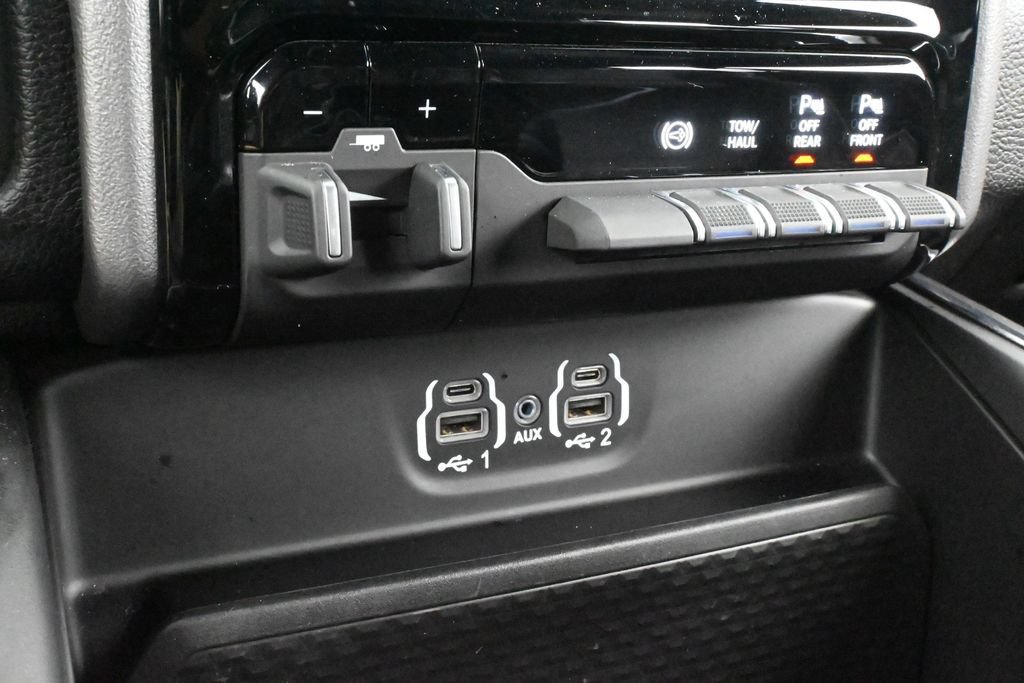 Used 2024 RAM 2500 Laramie w/ Night Edition AWD/4WD image 20
