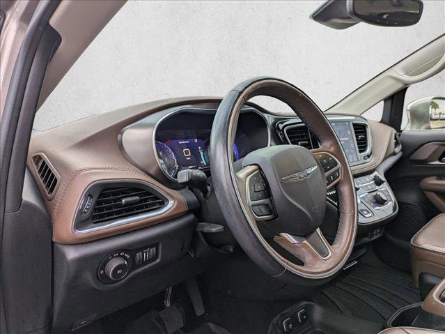 Used 2018 Chrysler Pacifica Limited w/ Advanced Safetytec Group image 9