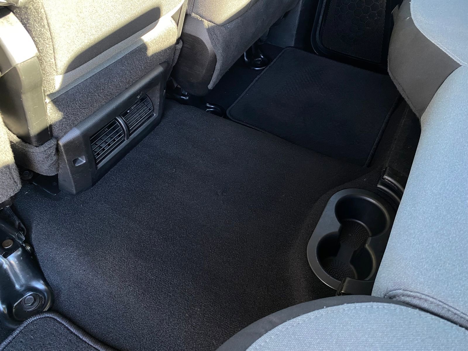 Used 2023 RAM 1500 Classic SLT image 28